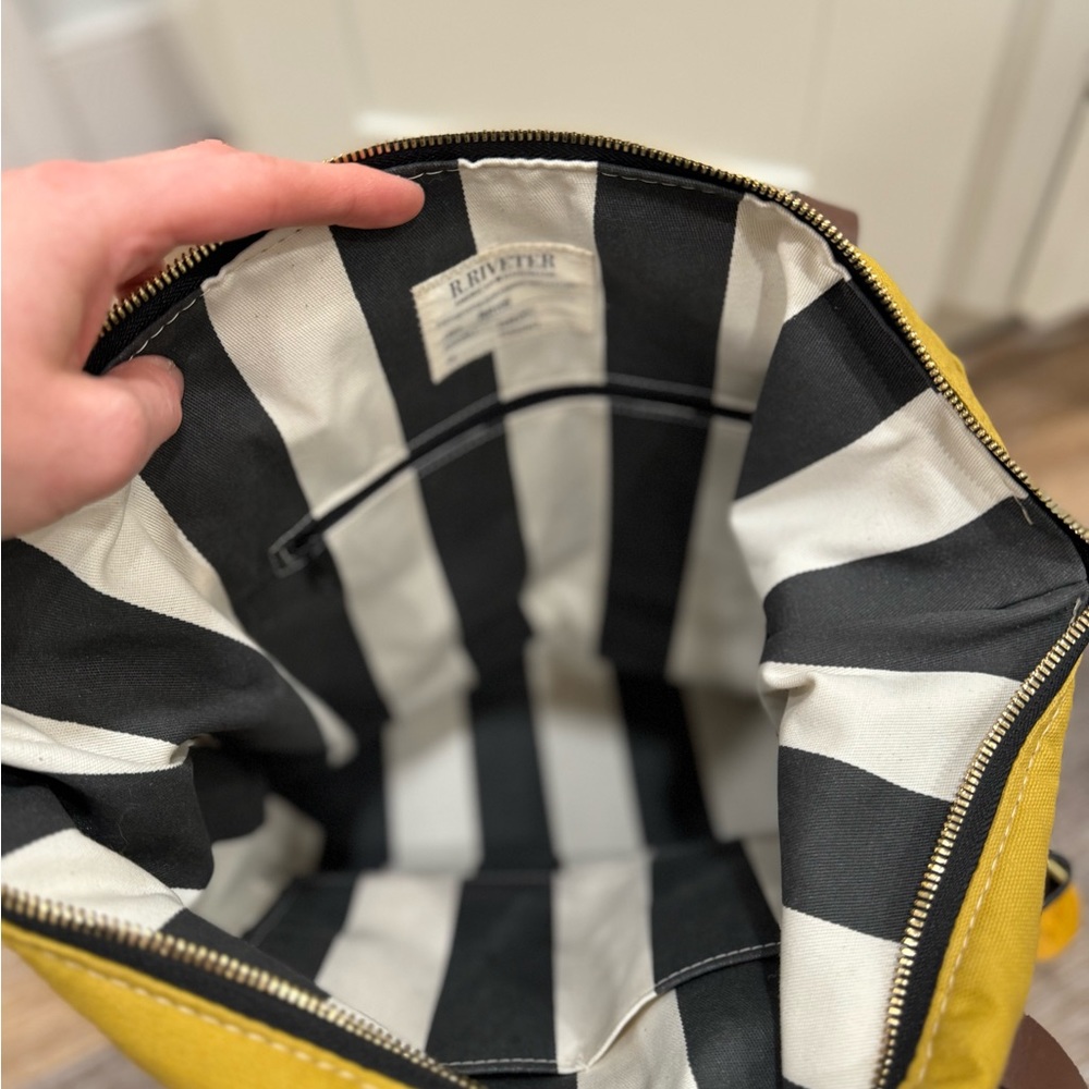 R. Riveter- Ada bag - Picture 4 of 11